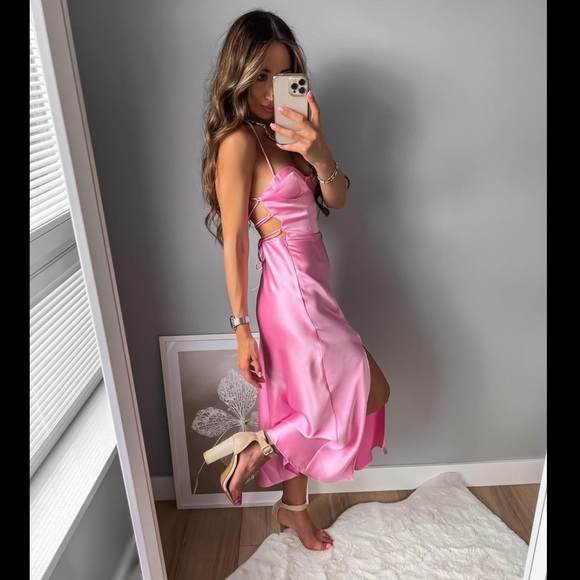 ZARA Bubblegum Pink Satin Effect Slit Strappy Back Embossed Cups Midi Dress $69. - Picture 17 of 17